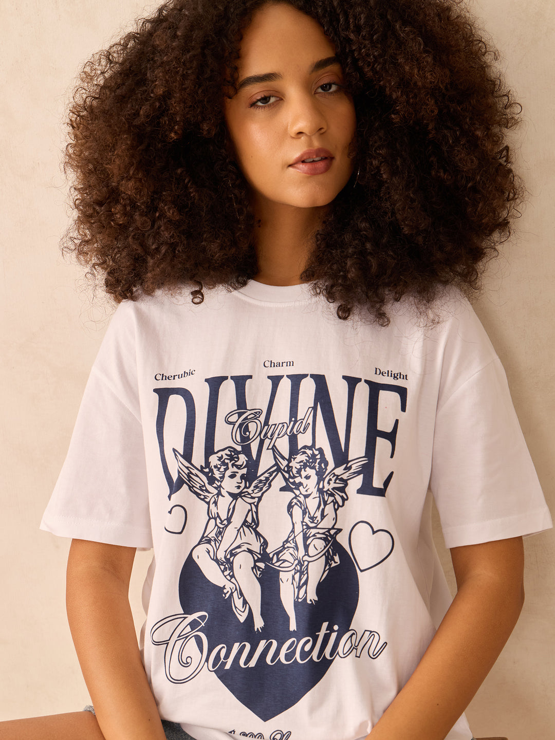 White Crew Neck Graphic Tshirt