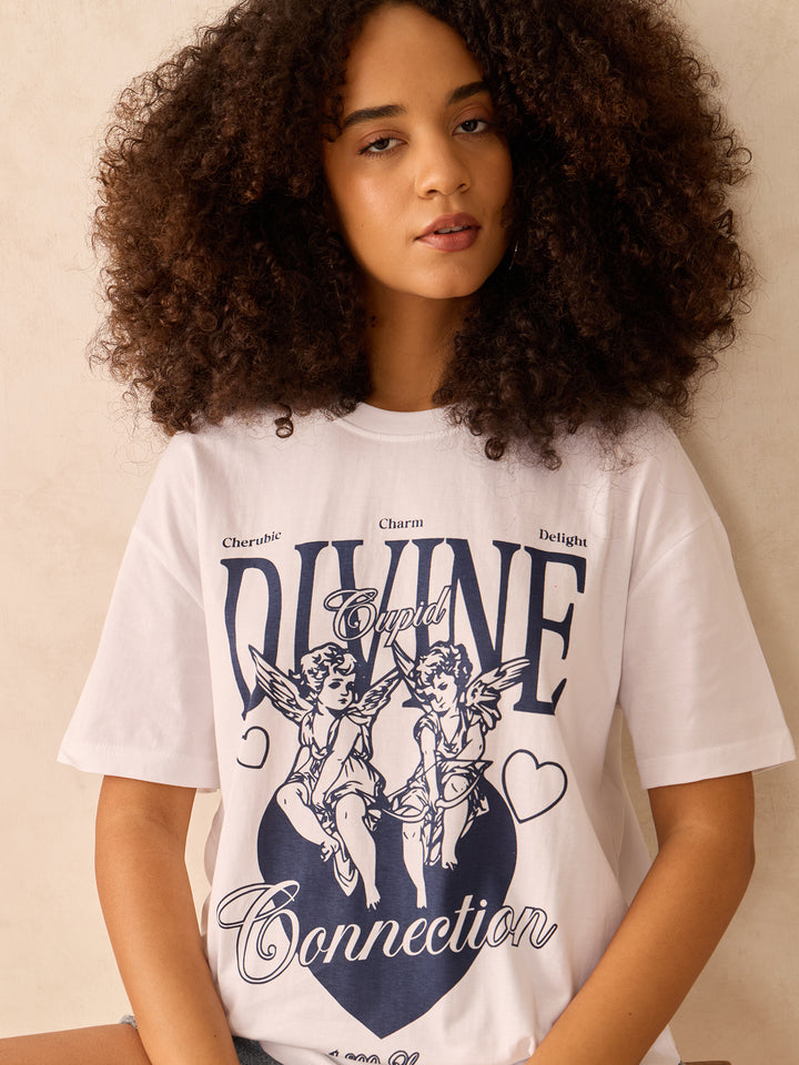 White Crew Neck Graphic Tshirt