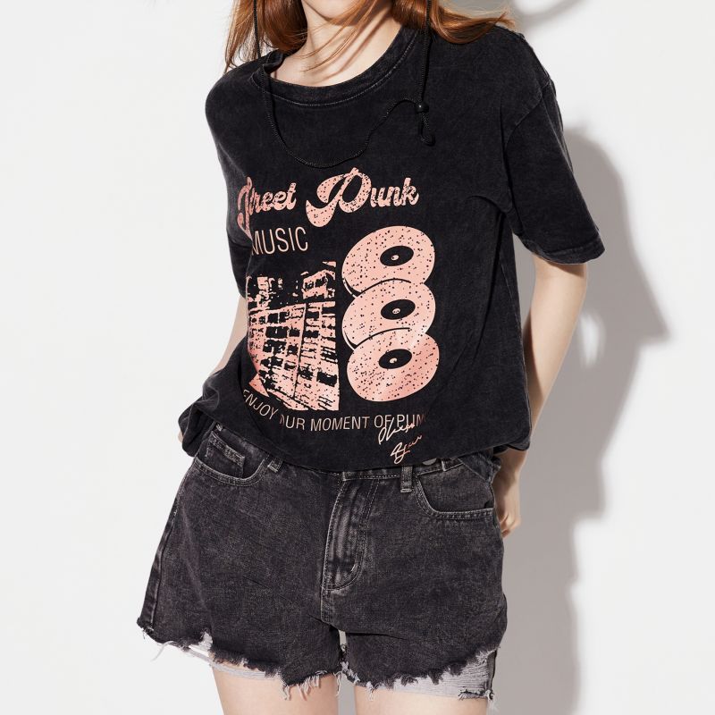 Black Chest Print Graphic Tshirt