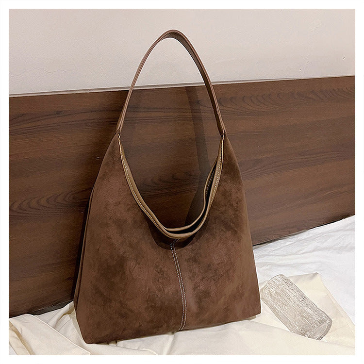 Brown Smooth Crescent Zip-Up Hobo