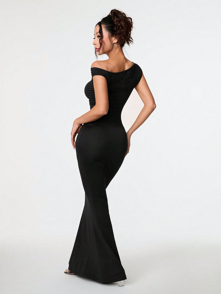 Black Off-Shoulder Oblique Collar Dress