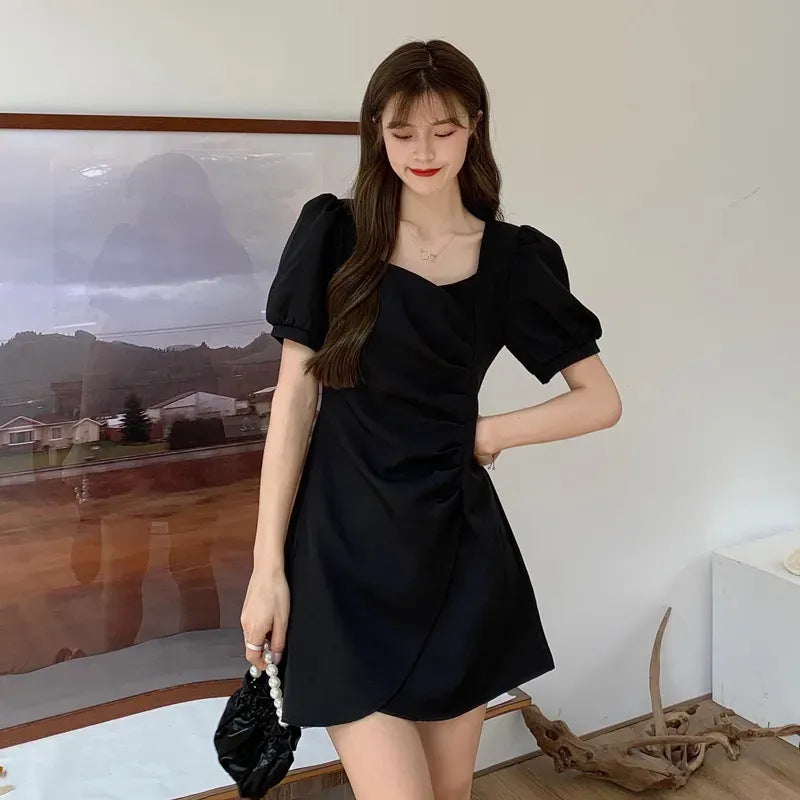 Black Sweatheart Neck Waist Gathered Skater Dress