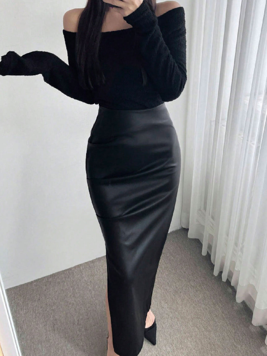 Black Fitted Slit Skirt