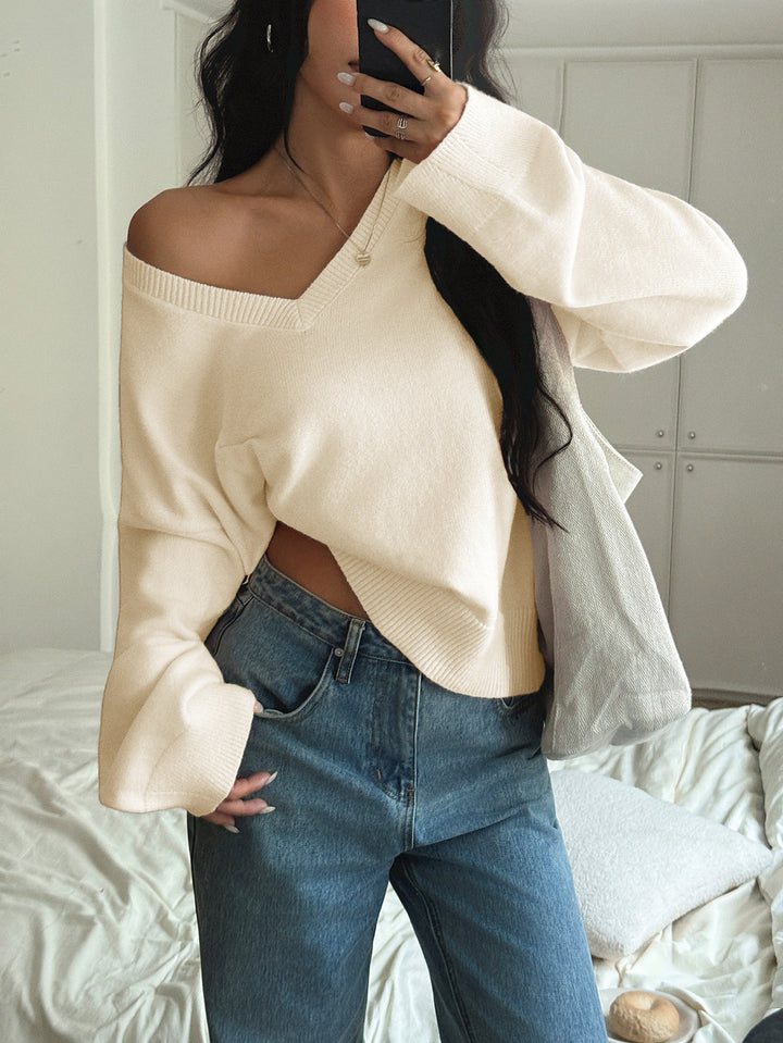 Off White Full Sleeve V Neck Relaxed Sweater