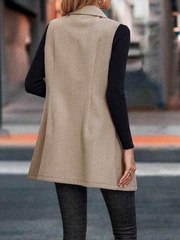 Sleeveless Big Collar Buttoned Jacket