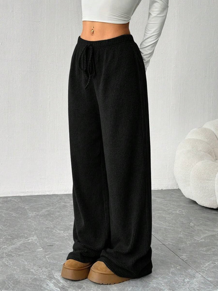 Black Drawstring Attached Relaxed Pant