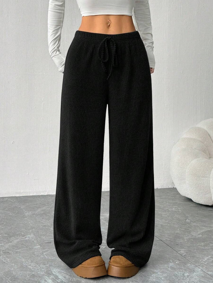 Black Drawstring Attached Relaxed Pant